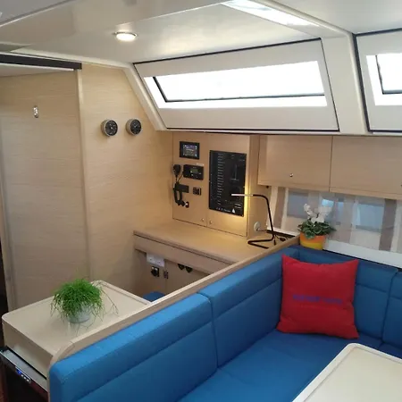 Botel Adriatic Expert *