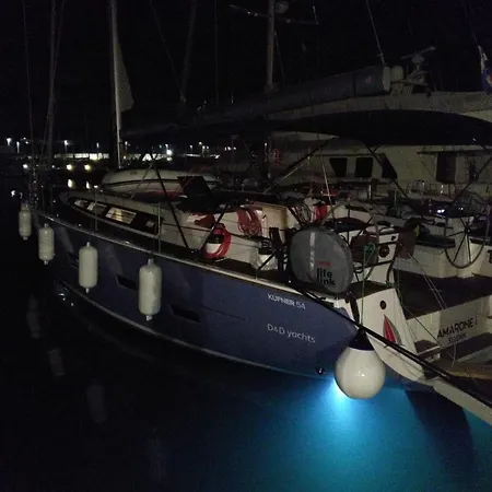 Adriatic Expert Botel Traù